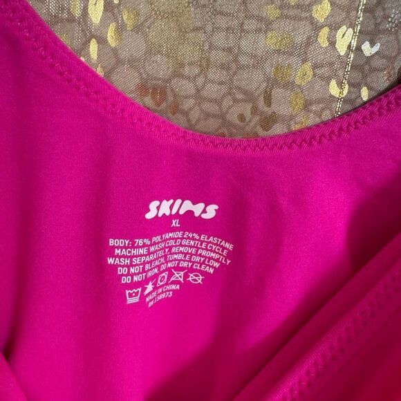 Skims Fits Everybody Square Neck Bodysuit Fuchsia Bright Pink XL NWT - Picture 5 of 8